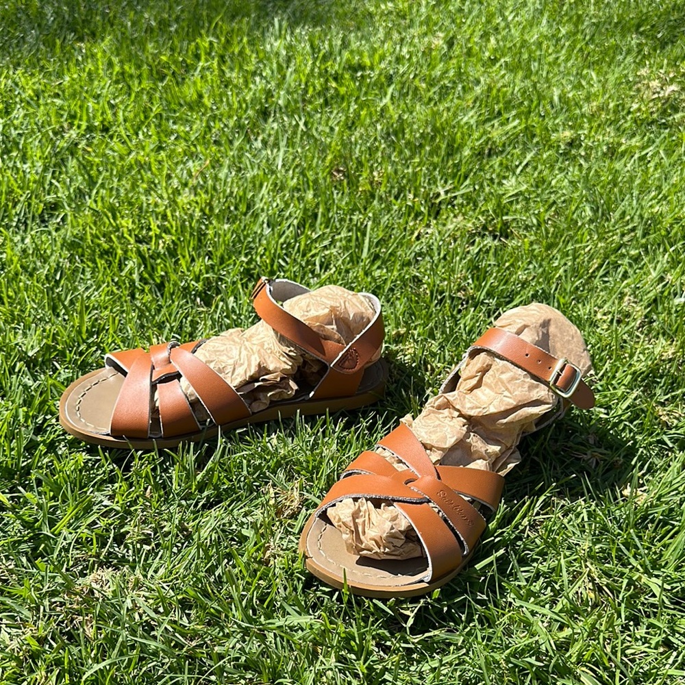 Brown Leather Salt Water Sandals by Hoy 7 EUC
